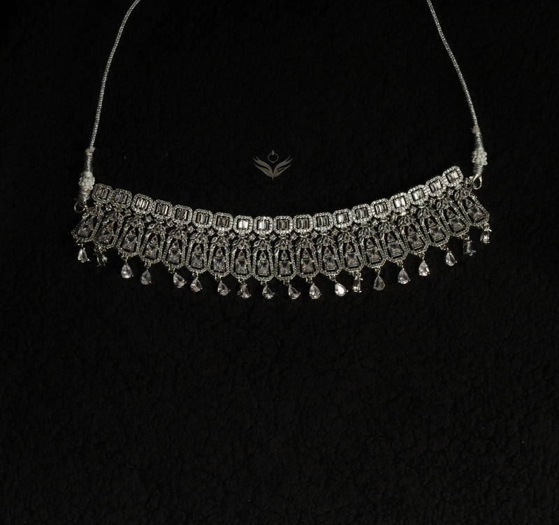 Azure dreamscape white necklace set