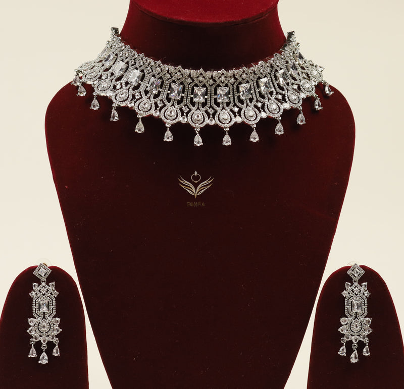 Delicate dreams white necklace set