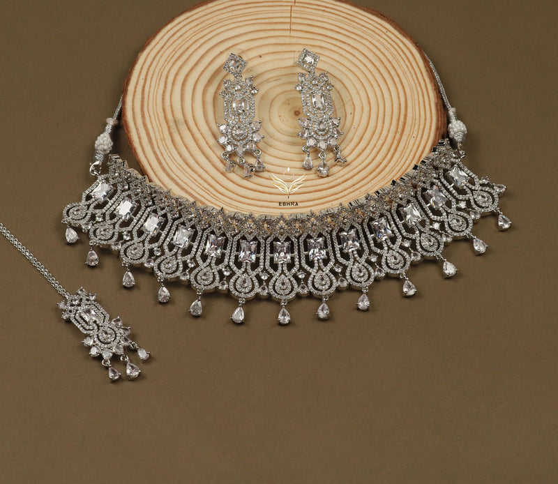 Delicate dreams white necklace set