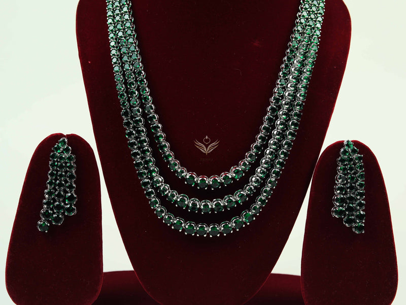 EMERALD GREEN NECKLACE
