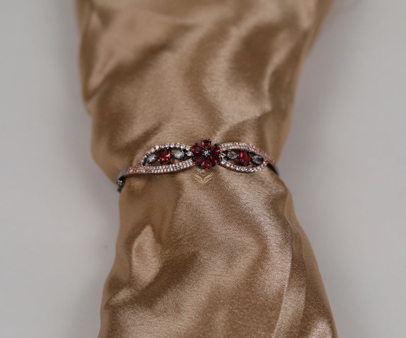 Emilys Graceful Link Bracelet