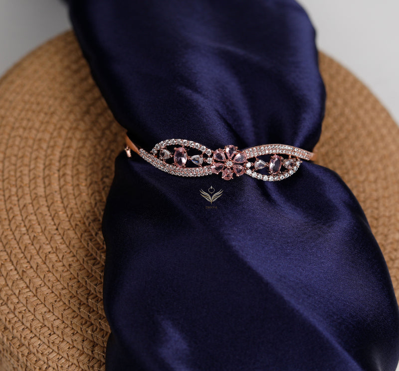 Emilys Garceful link Pink Bracelet