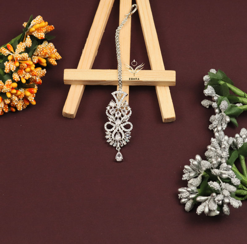 Iridescent illusion white necklace set