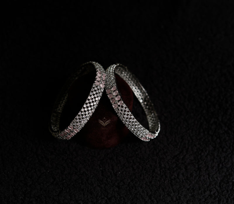 Logans Serene Simplicity Bangle