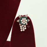 Pearl petals emerald green necklace set
