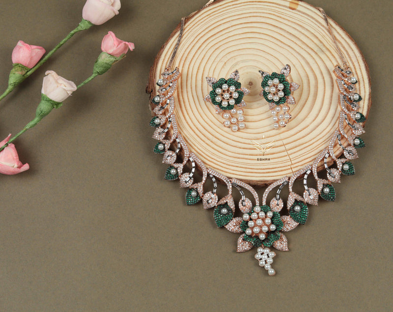 Pearl petals emerald green necklace set