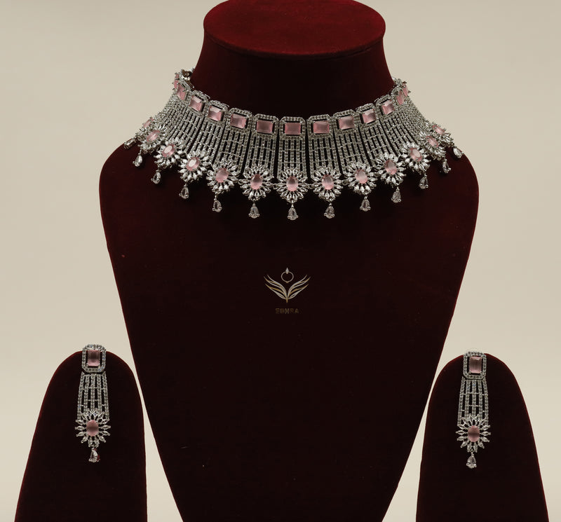 Lustrous lace Pink  necklace set