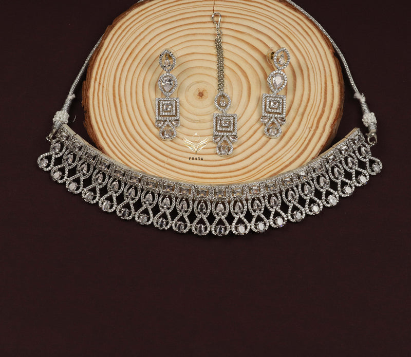 Vintage valor white necklace set