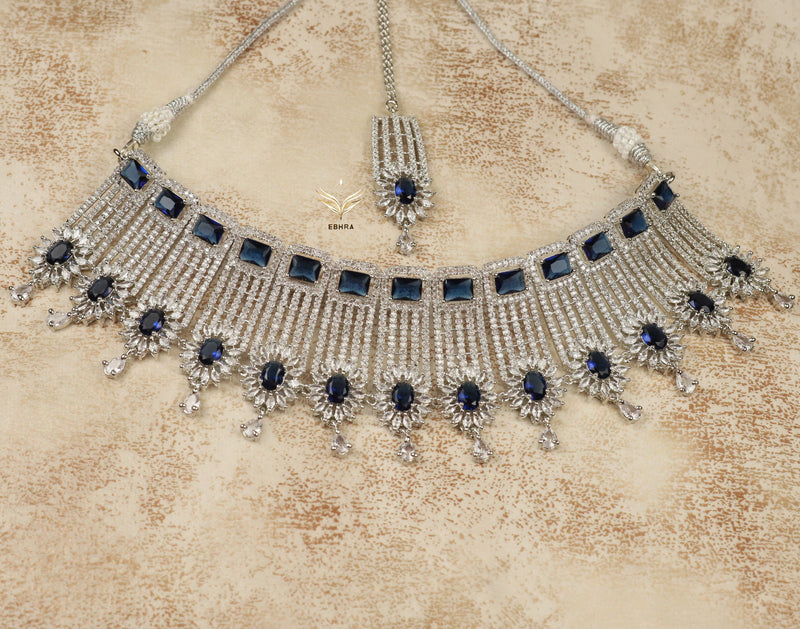 Lustrous lace necklace set