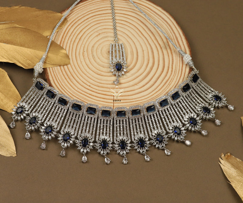 Lustrous lace necklace set