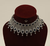 Lustrous lace necklace set