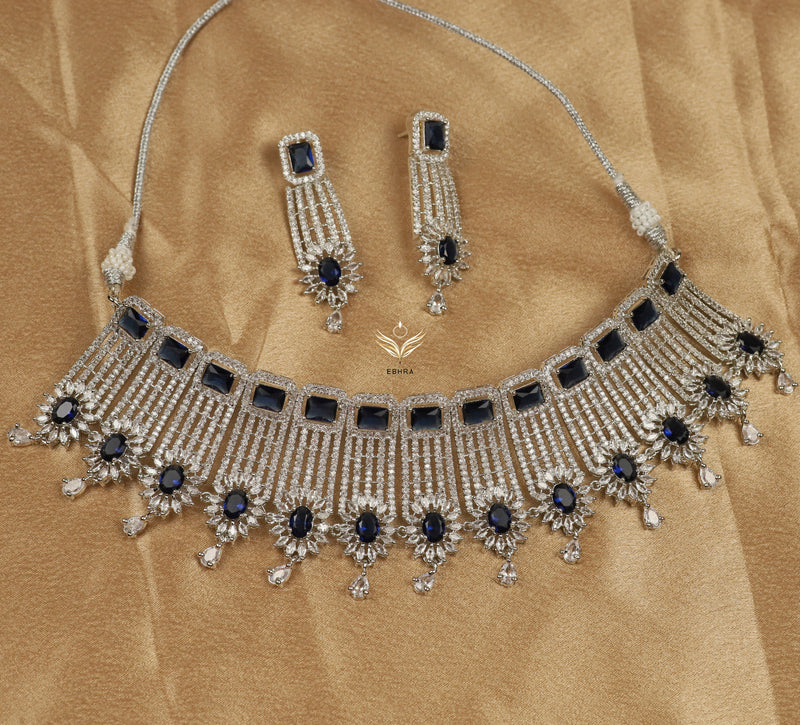 Lustrous lace necklace set